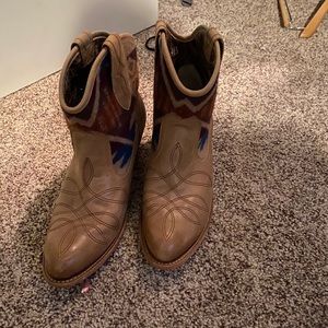 Ariat ankle cowboy boots